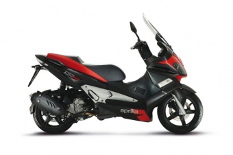 APRILIA SR MAX 125 uitlaat